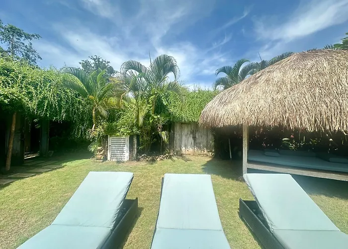 Villa Samudra & Blue Damai & Grey Damai - 8 Bedrooms Bingin