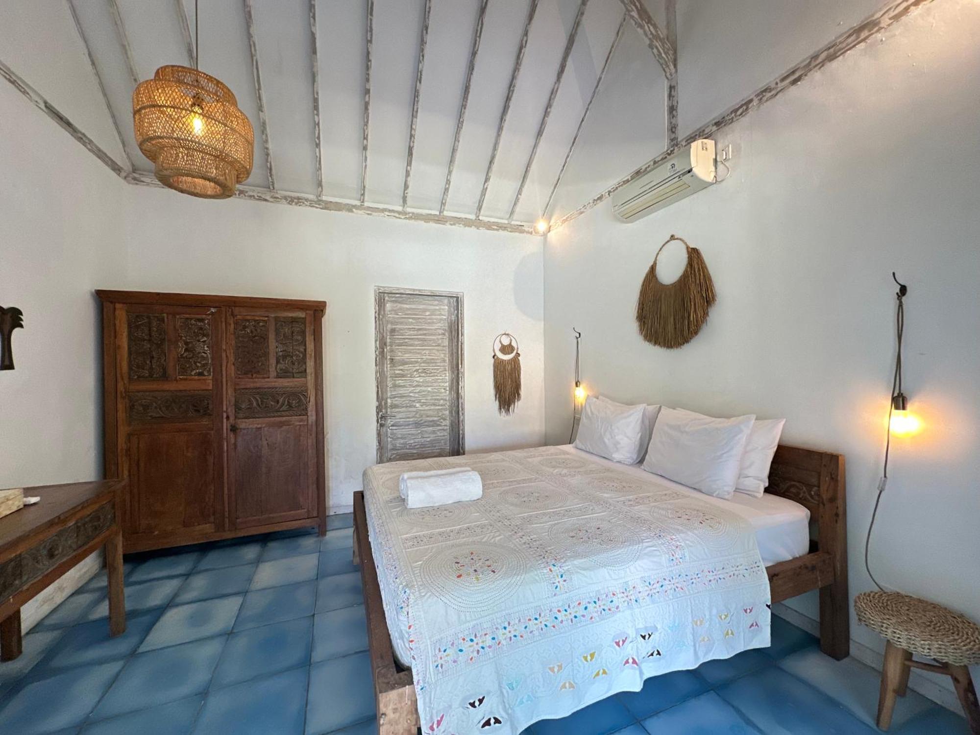 Villa Samudra & Blue Damai & Grey Damai - 8 Bedrooms Bingin