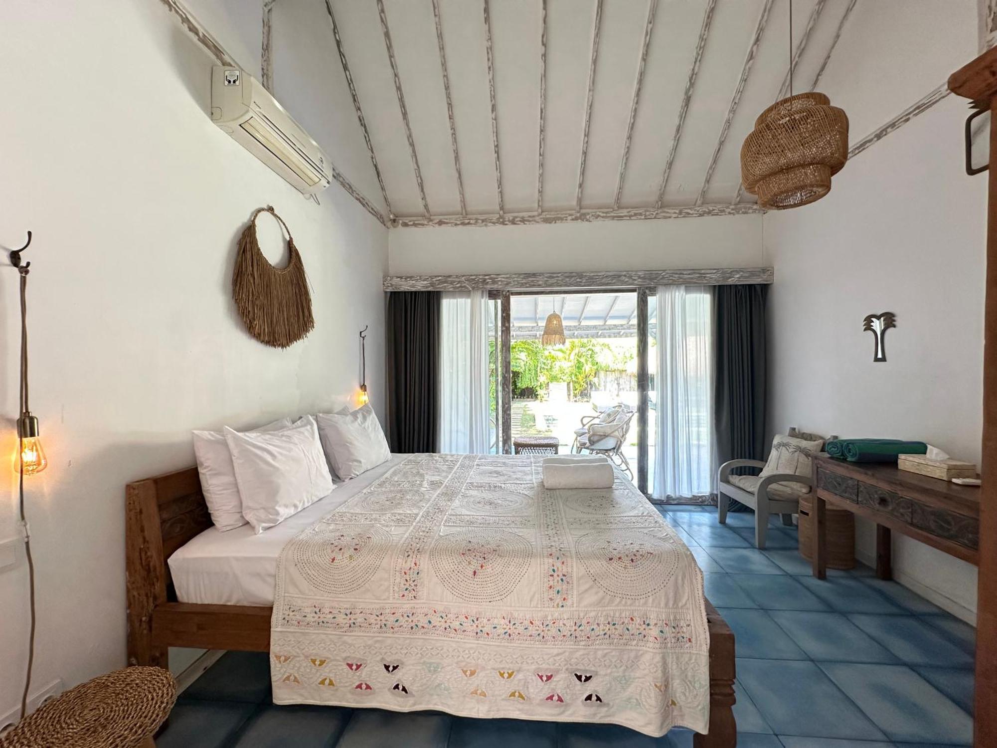 Villa Samudra & Blue Damai & Grey Damai - 8 Bedrooms Bingin *