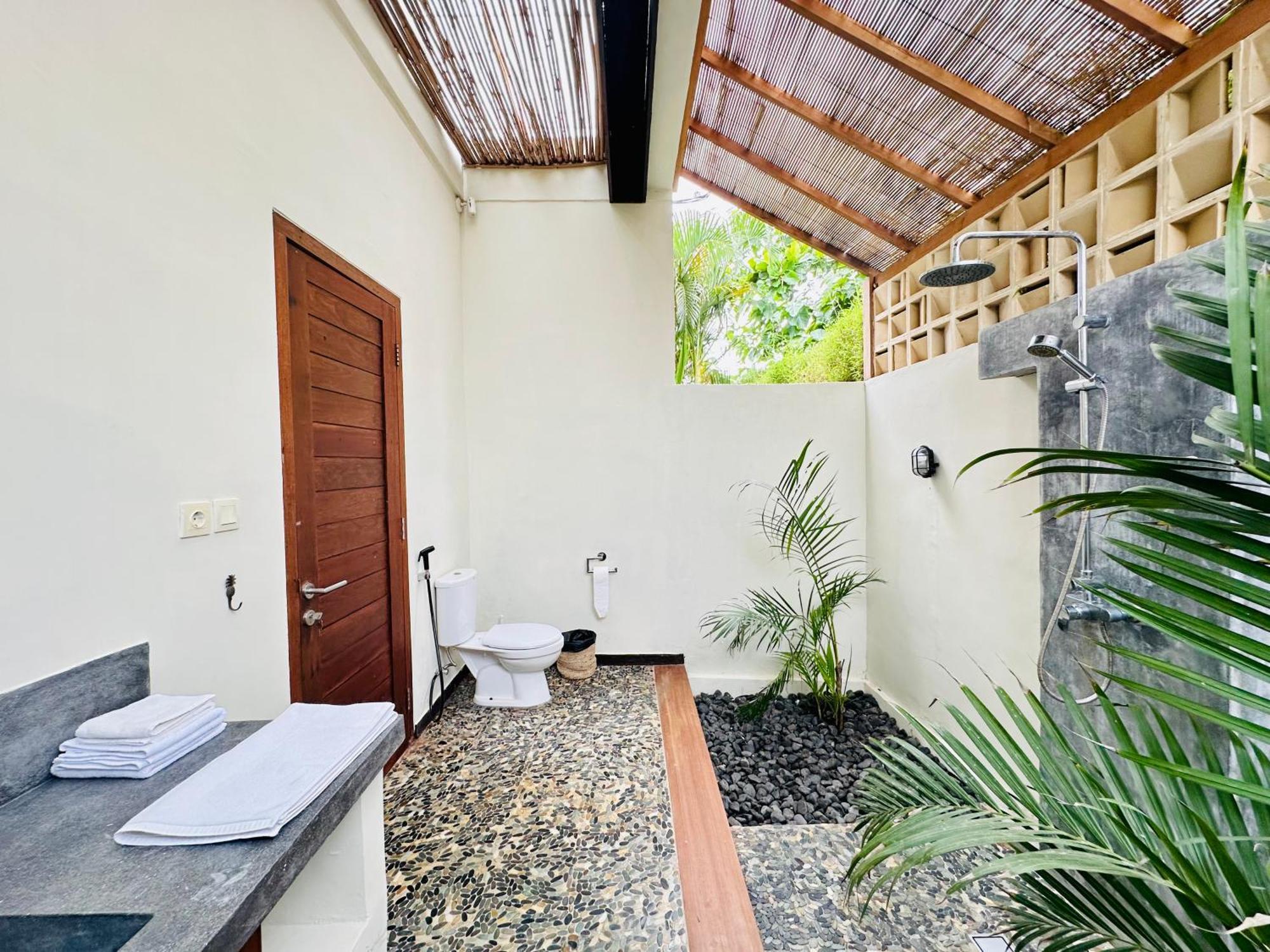 Villa Samudra & Blue Damai & Grey Damai - 8 Bedrooms Bingin