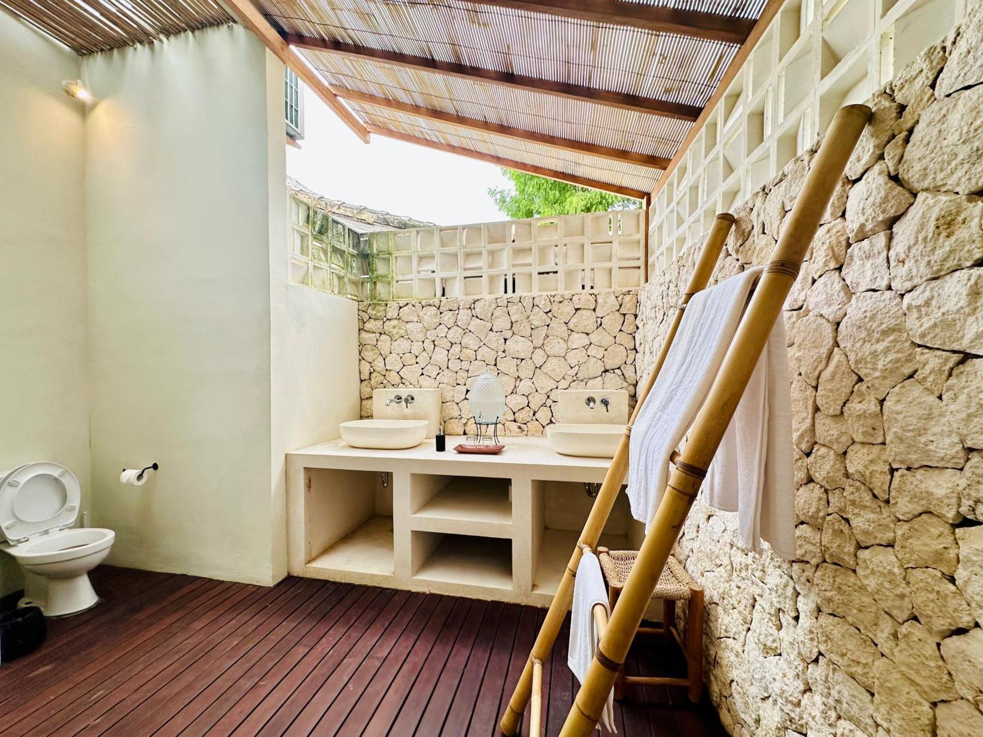 Villa Samudra & Blue Damai & Grey Damai - 8 Bedrooms Bingin Uluwatu